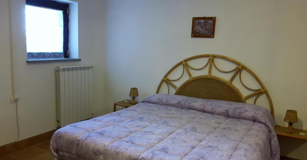 Grazioso Appartamento In Villa Брачано Екстериор снимка